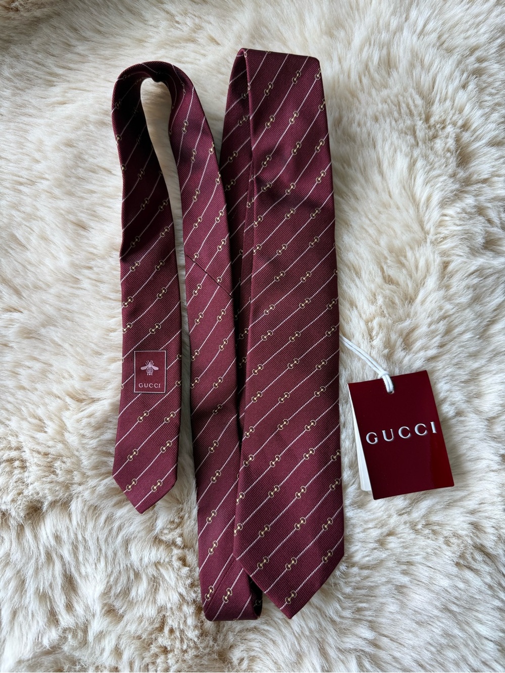 Gucci Men's Burgundy Silk Tie with Diagonal Signature Motif